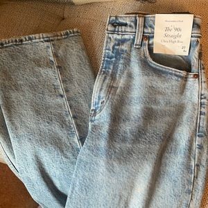 Abercrombie 90s straight Ultra High Rise Jeans